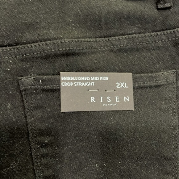 Risen - Black Embellished Mid-Rise Crop Straight 2XL - Picture 4 of 6